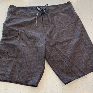 Volcom Manic Board Swim Trunk Shorts Mens 38 Gray Black Swimwear Beach Summer